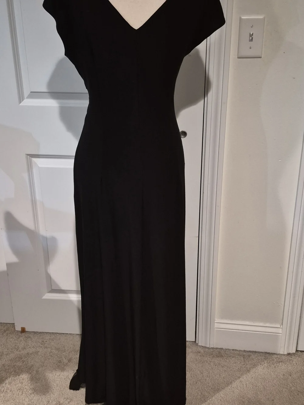 Onyx Nite Black Deep V-Neckline Maxi Dress w/Rutched Waist and Sleek Silhoulette - Picture 1 of 6